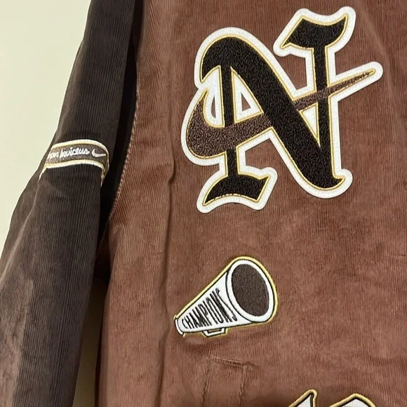 NWT Nike Therma Fit Varsity Jacket, Men’s Sz Medium, Brown - Picture 10 of 15